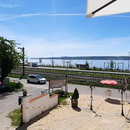 Penzion Gaestehaus Zum Felsen 4*