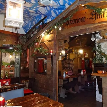 - Wirtshaus Zum Felsen * Uberlingen
