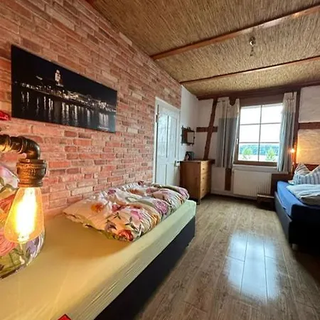 Gaestehaus Zum Felsen 4*